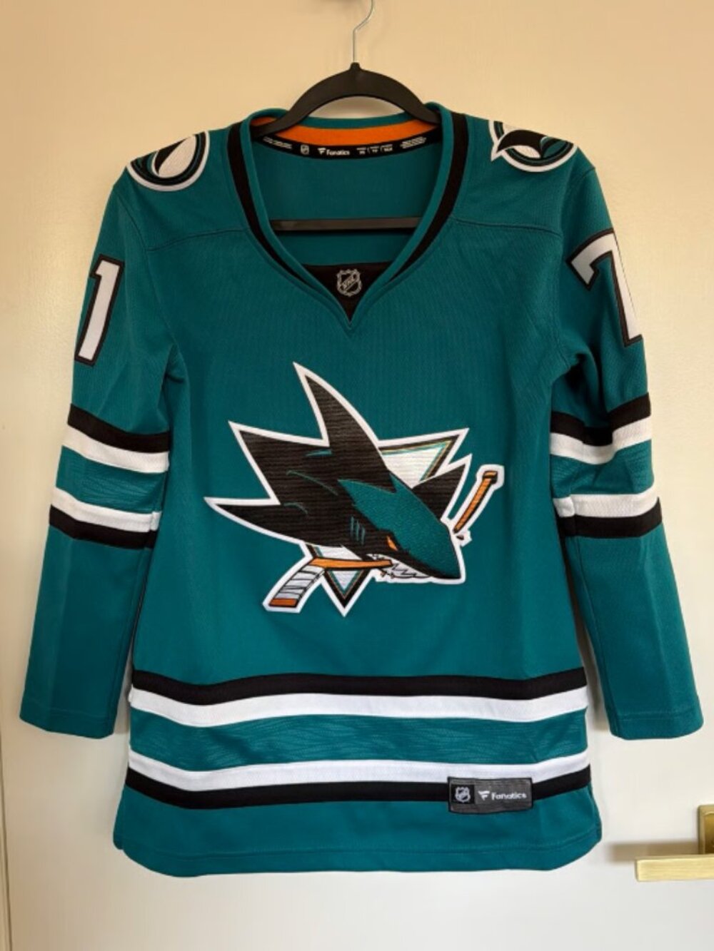 Authentic Fanatics San Jose Sharks Women's Jersey - Macklin Celebrini (XS)